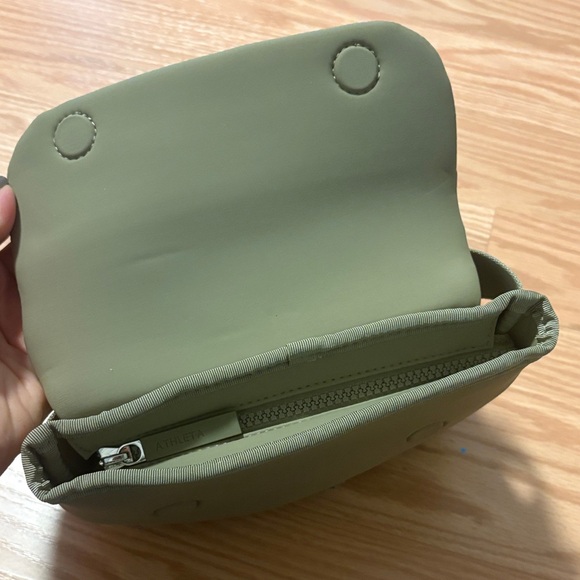 Athleta Sage Green Hip Pouch - Picture 2 of 2